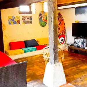 Hostel Surftolive House, Somo